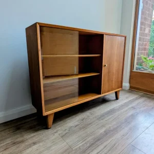 Lebus mid century teak display cabinet with sliding glass doors - Image 2