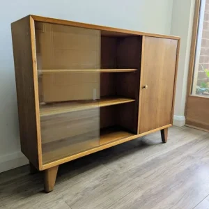 Lebus mid century teak display cabinet with sliding glass doors - Image 6
