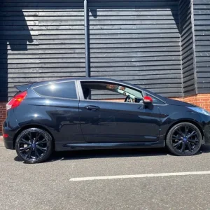 2015 Ford Fiesta 1.0 EcoBoost 140 Zetec S Black 3dr Petrol - Image 2