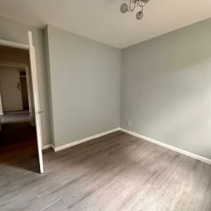 Two double bedroom ground floor flat on Longbridge Road near Goodmayes station - Image 2