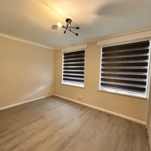 Two double bedroom ground floor flat on Longbridge Road near Goodmayes station - Image 4