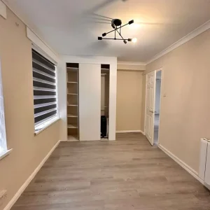 Two double bedroom ground floor flat on Longbridge Road near Goodmayes station - Image 5