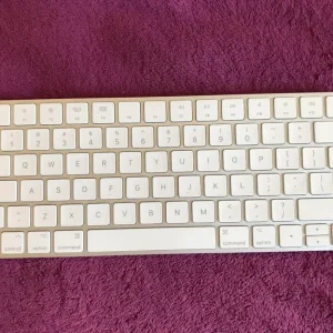 Apple keyboard