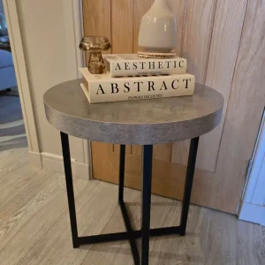 Vonhaus side table - Image 2