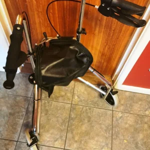 ROMA CHROME 3-WHEELED WALKER - Image 2