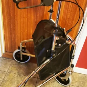 ROMA CHROME 3-WHEELED WALKER - Image 4