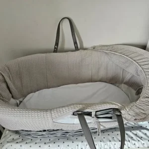 Grey Waffle Wicker Moses Basket Kinder Valley