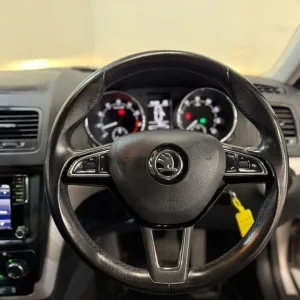 2016 Skoda Yeti 1.2 TSI SE Outdoor 5-door Petrol DSG - Image 7