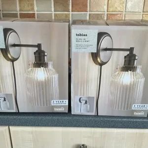 Dunelm wall lights with plugs - Image 2