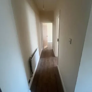 1 Bedroom Flat with Gas and Electric Included - Image 4