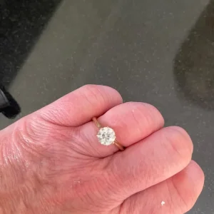 1 carat diamond solitaire ring