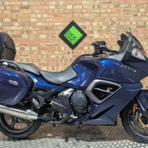 TRIUMPH TROPHY 1200 SE SPEC 64