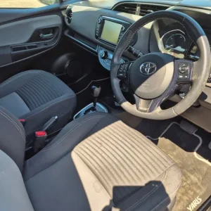 Toyota Yaris Hybrid 2017 5-door - Image 5