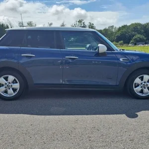 2015 MINI Cooper 1.5 Auto Hatchback - Image 4