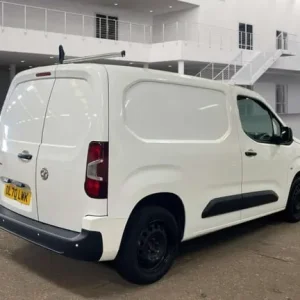 2021 Vauxhall Combo 1.5 Diesel Panel Van Sportive S/S - Image 4