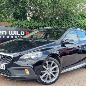 2015 Volvo V40 D4 Cross Country SE 5-door Hatchback