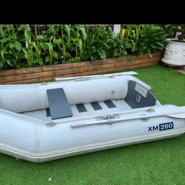 Inflatable boat 260