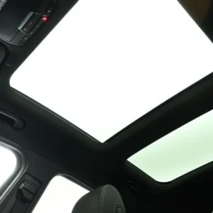 2022 Mercedes-Benz GLC 300de Plug-in Hybrid SUV - Image 2