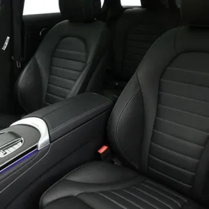 2022 Mercedes-Benz GLC 300de Plug-in Hybrid SUV - Image 4
