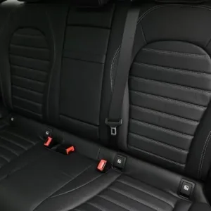 2022 Mercedes-Benz GLC 300de Plug-in Hybrid SUV - Image 5
