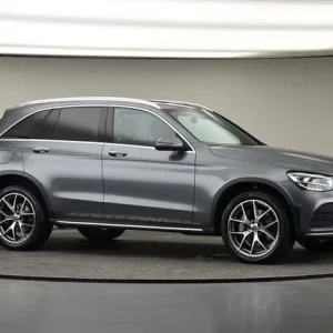 2022 Mercedes-Benz GLC 300de Plug-in Hybrid SUV - Image 6