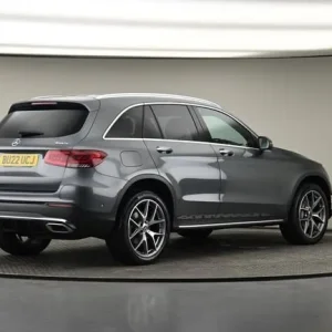 2022 Mercedes-Benz GLC 300de Plug-in Hybrid SUV - Image 7