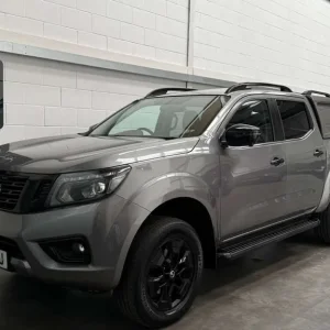 2019 Nissan Navara 2.3 dCi 4WD SUV with Nav, 360 View, Sunroof - Image 3