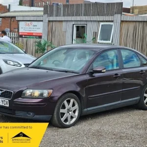 2004 Volvo S40 2.4 SE Saloon Automatic - Image 3