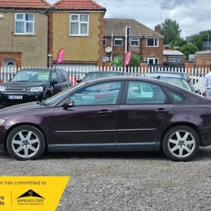 2004 Volvo S40 2.4 SE Saloon Automatic - Image 5