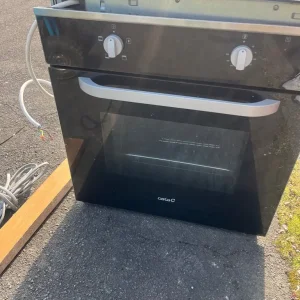 Electric oven and hob