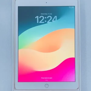 iPad 8th Gen Cellular 32GB - Image 2