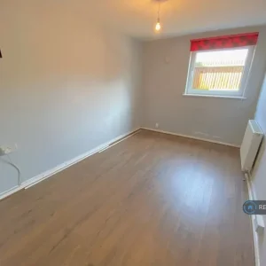 1 bedroom flat with garden in ellesmere, Shropshire - Image 4