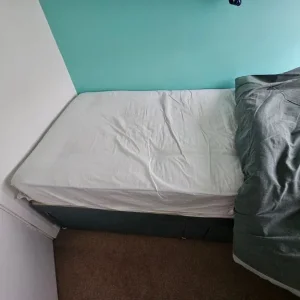 Single divan bed and mattress - Image 5