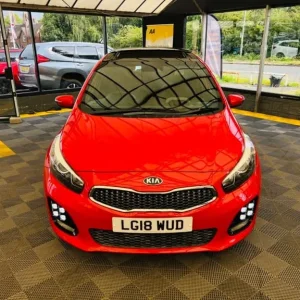 2018 Kia Ceed GT-Line S ISG CRDi 5-door hatchback - Image 4