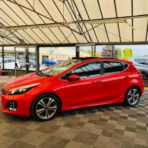 2018 Kia Ceed GT-Line S ISG CRDi 5-door hatchback - Image 5