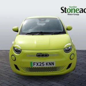 2025 Fiat 500e 42kWh Electric Hatchback - Image 4