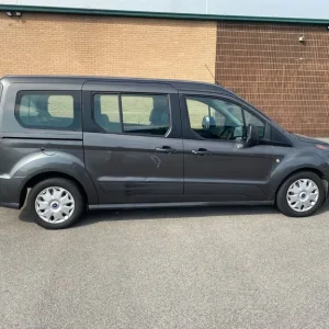 Ford Transit Connect Grand Tourneo 7-seater - Image 3