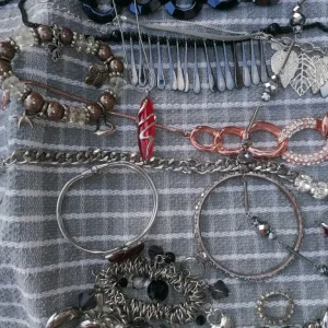 Costume jewelry collection - Image 2