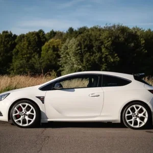 Vauxhall Astra GTC VXR Hatchback 2013 Manual 3-door - Image 6