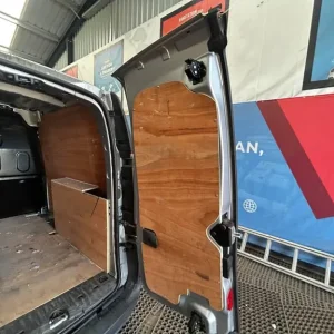 2021 Nissan NV250 Acenta Diesel Panel Van - Image 4