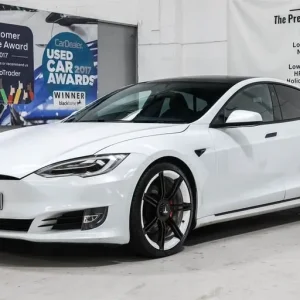 2020 Tesla Model S Performance AWD with Full Self Drive and Panoramic Roof - Image 2