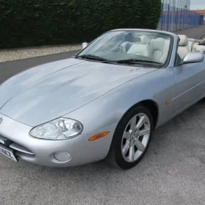 2003 Jaguar XK8 4.2 Convertible - Image 2