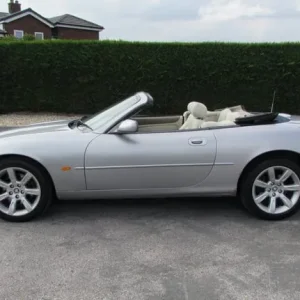 2003 Jaguar XK8 4.2 Convertible - Image 5