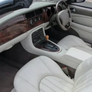 2003 Jaguar XK8 4.2 Convertible - Image 7