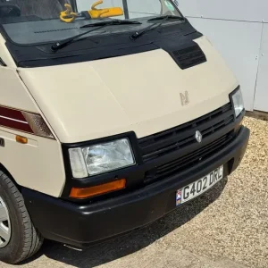 1990 Renault Trafic Petrol Manual - Image 5