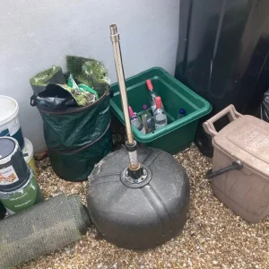 Free paint and bits and bobs - Image 3