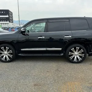 TOYOTA LAND CRUISER ZX 4.6 V8 PETROL AUTO - 2014 - 37K MLS - 1 OWNER JAPAN - Image 8