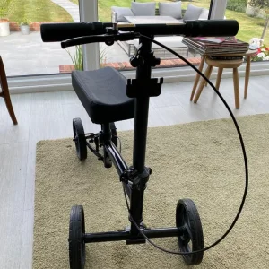 Panlova knee scooter - Image 4