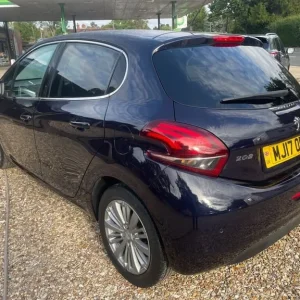 2017 Peugeot 208 Allure Hatchback - Image 8