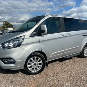 2018 Ford Tourneo Custom 310 Titanium 9-Seater Minibus